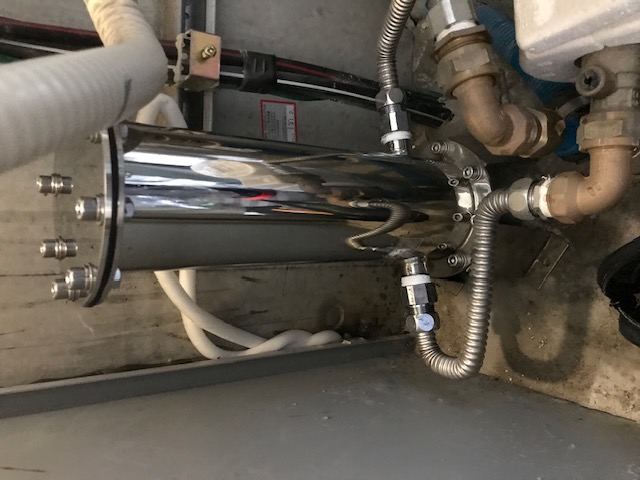 大型ステンレス製浄水器本体
